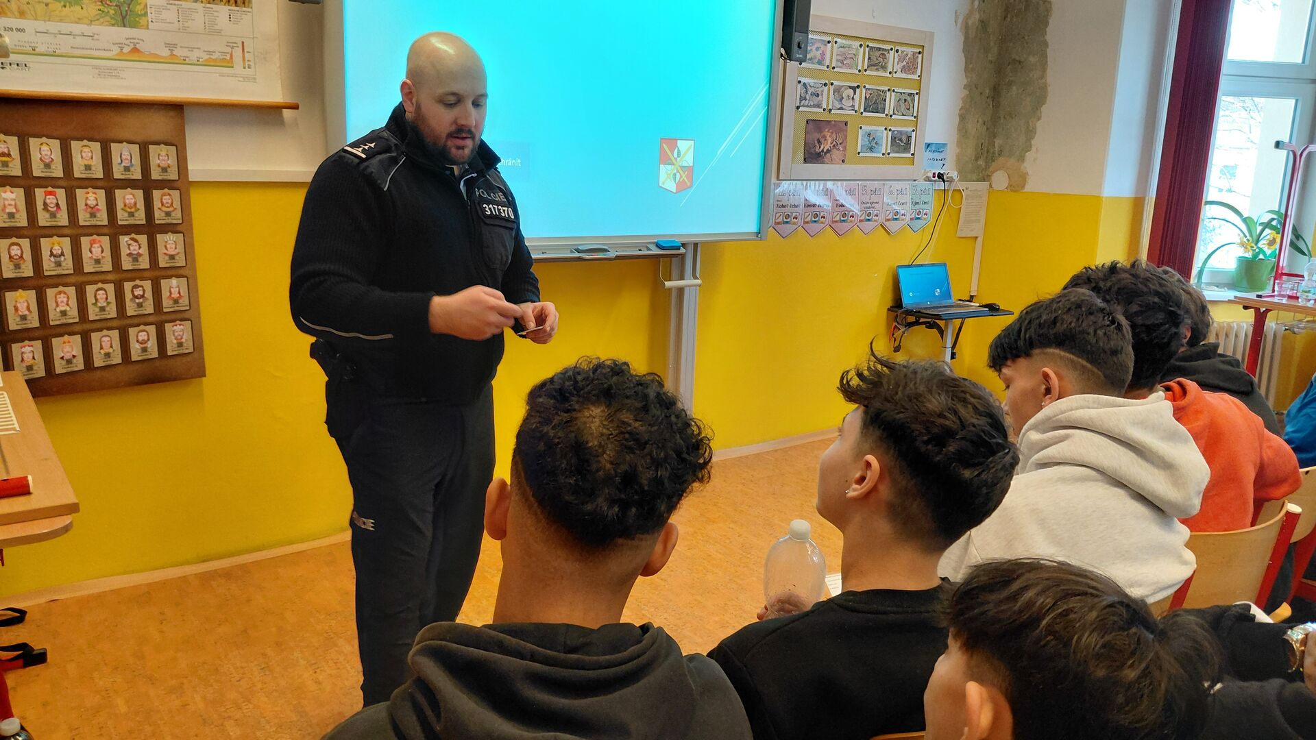 Přednáška s policií