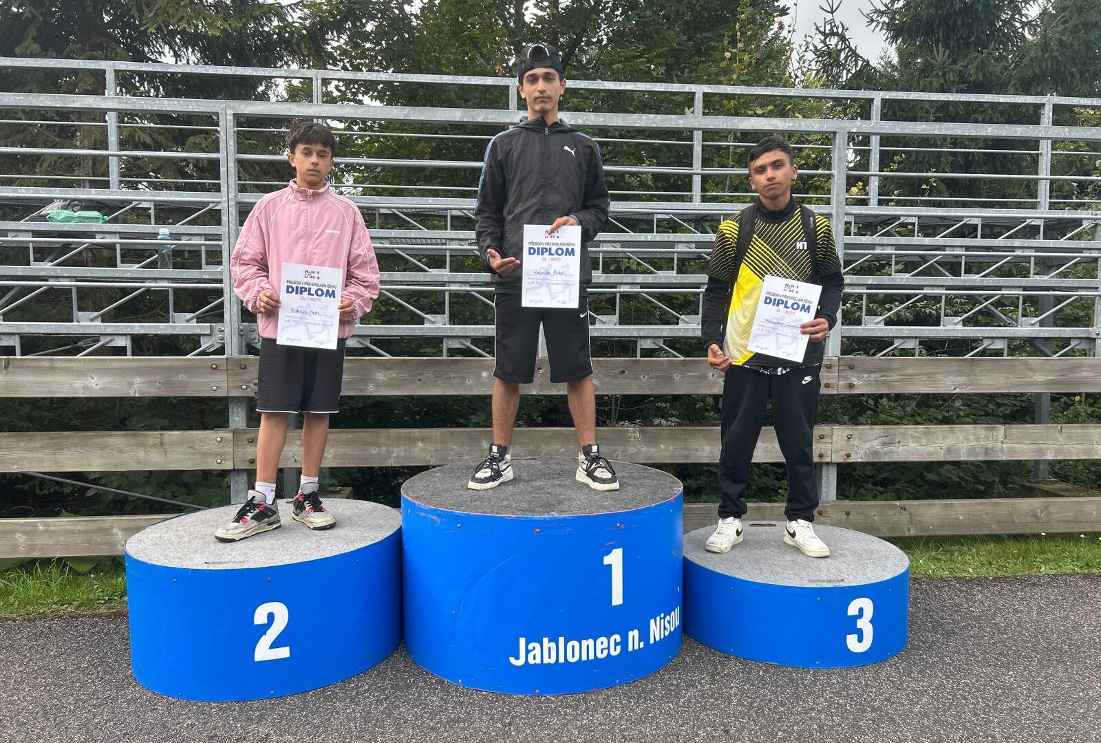 Závodníci ze sedmé třídy